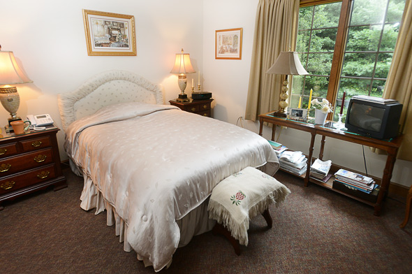 Park Village Health Care Independent Living Bedroom
